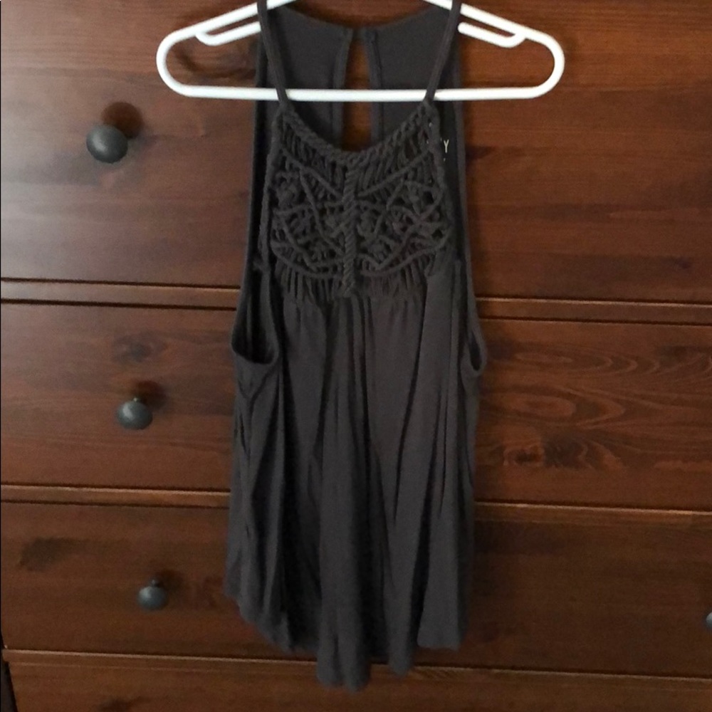 Flowy tank